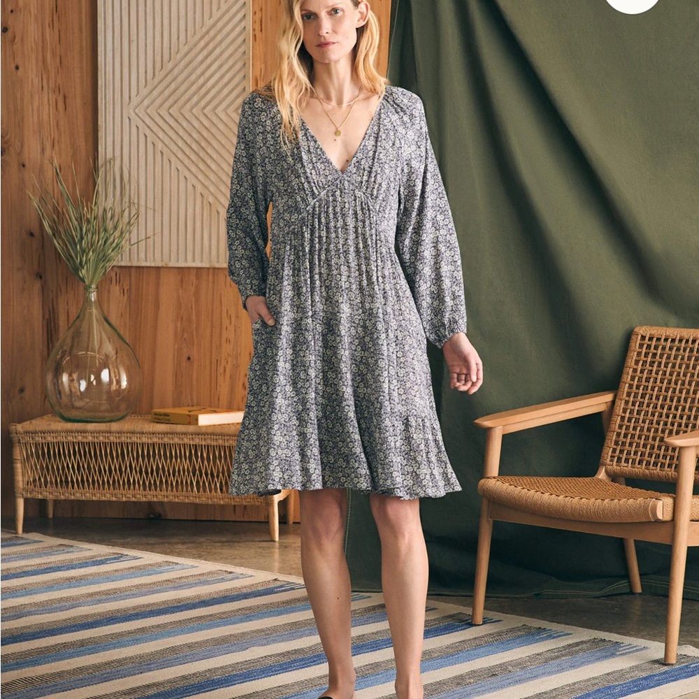 Faherty Sirene Dress - Navy Ditsy Floral / L
